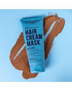 Gyada Nourishing toitev kreemjas juuksemask laual 